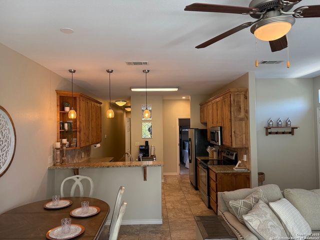 540 River Run Apt 301, New Braunfels, TX 78132