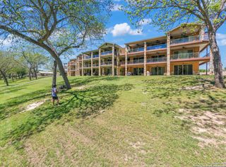 540 River Run Apt 301, New Braunfels, TX 78132