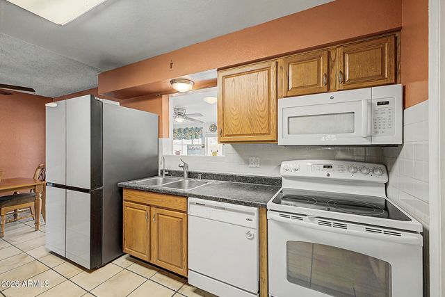 6121 E BILLINGS Street, Mesa, AZ 85205