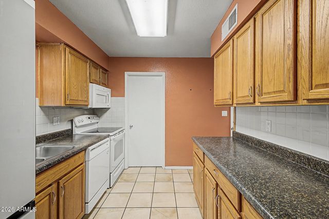 6121 E BILLINGS Street, Mesa, AZ 85205