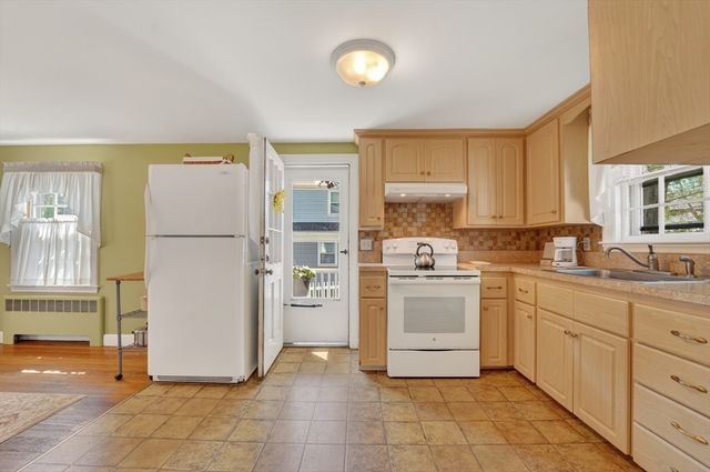 490 Webster St, Needham, MA 02494