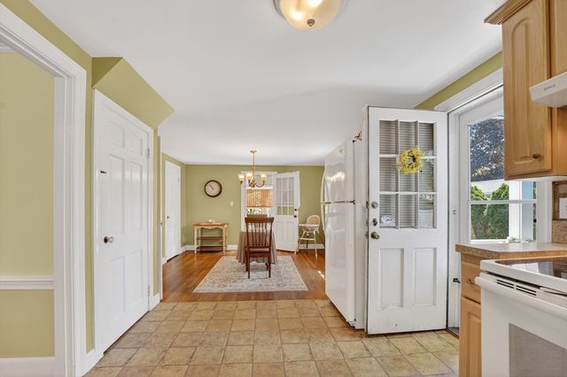 490 Webster St, Needham, MA 02494