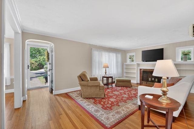 490 Webster St, Needham, MA 02494