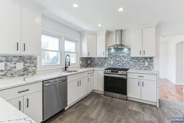 130 Mount Pleasant Avenue, Wallington, NJ 07057