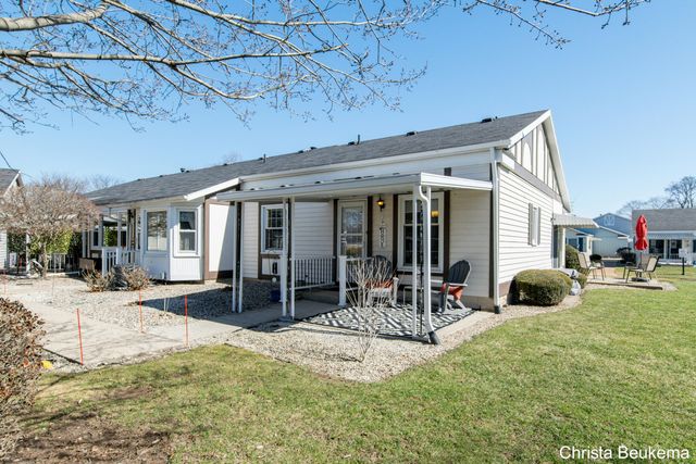 7805 Coachman Lane 61, Georgetown Twp, MI 49428