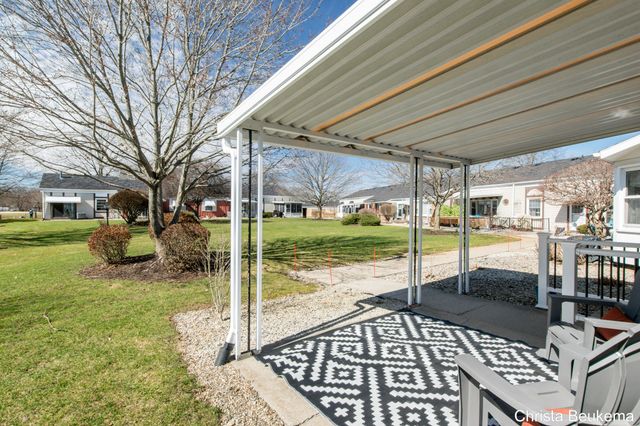 7805 Coachman Lane 61, Georgetown Twp, MI 49428