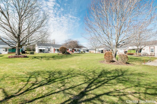 7805 Coachman Lane 61, Georgetown Twp, MI 49428