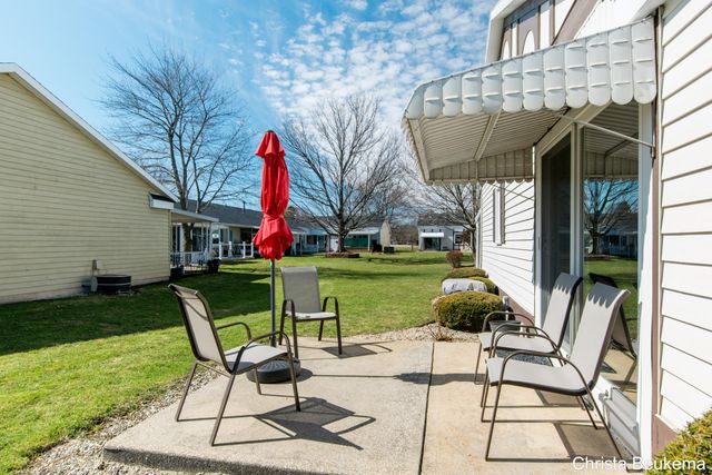 7805 Coachman Lane 61, Georgetown Twp, MI 49428