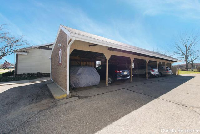 7805 Coachman Lane 61, Georgetown Twp, MI 49428