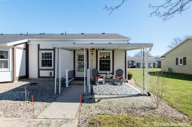 7805 Coachman Lane 61, Georgetown Twp, MI 49428