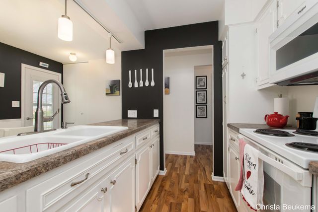 7805 Coachman Lane 61, Georgetown Twp, MI 49428