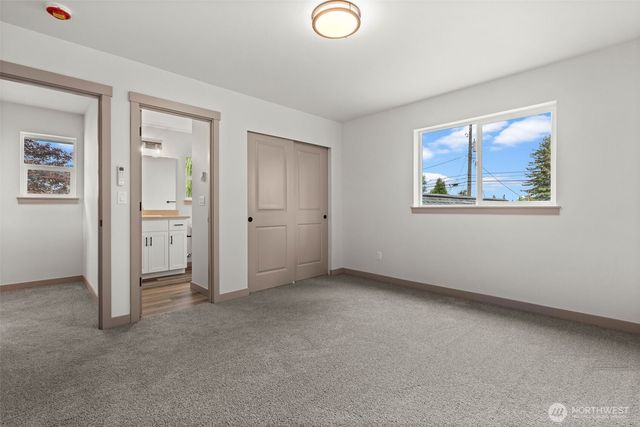 939 E 61st Street, Tacoma, WA 98404