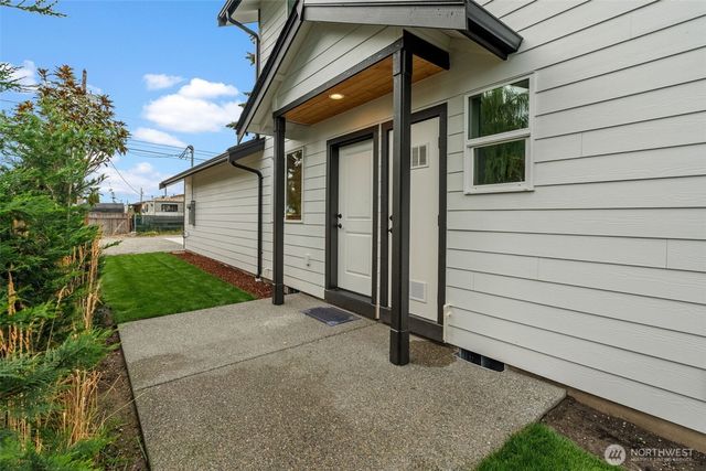 939 E 61st Street, Tacoma, WA 98404