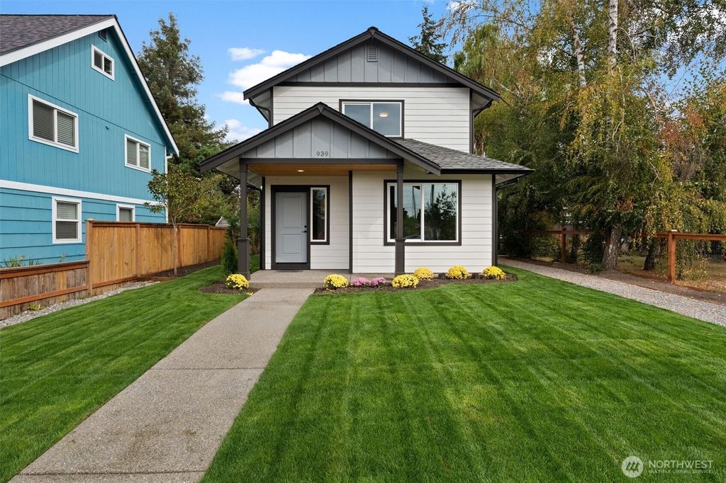 939 E 61st Street, Tacoma, WA 98404