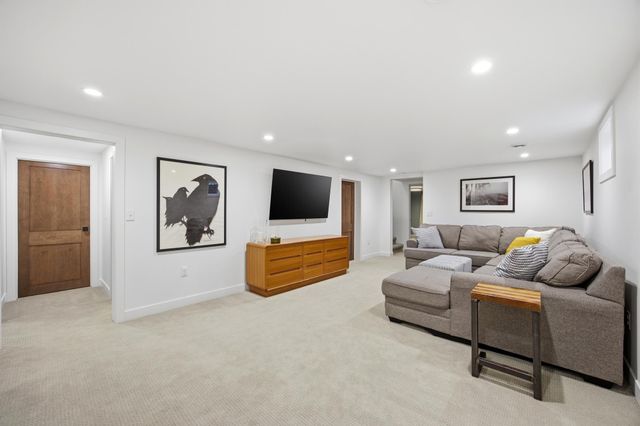 825 Park Drive S, Fargo, ND 58103