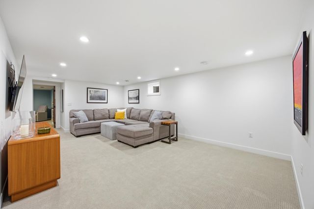 825 Park Drive S, Fargo, ND 58103