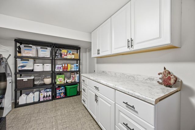 825 Park Drive S, Fargo, ND 58103