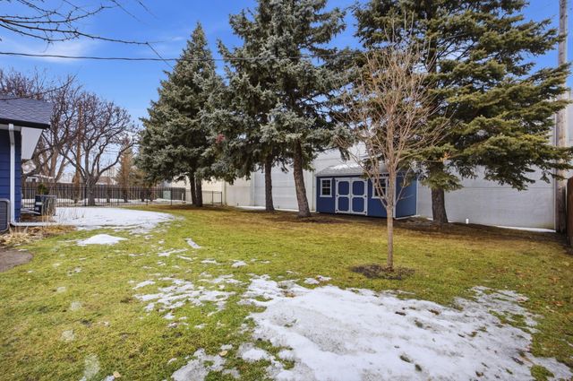 825 Park Drive S, Fargo, ND 58103