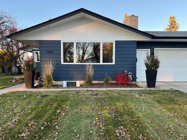 825 Park Drive S, Fargo, ND 58103