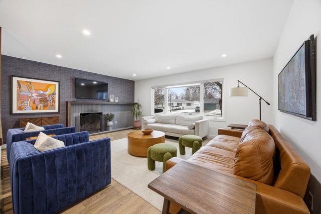 825 Park Drive S, Fargo, ND 58103