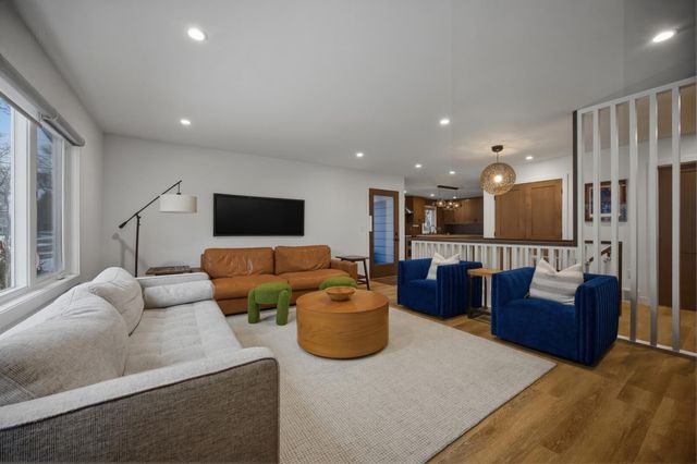 825 Park Drive S, Fargo, ND 58103