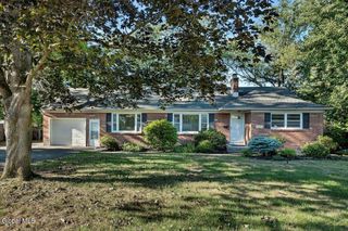 4 Albright Avenue, Guilderland, NY 12203