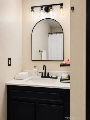 2801 N Los Felices East 104, Palm Springs, CA 92262