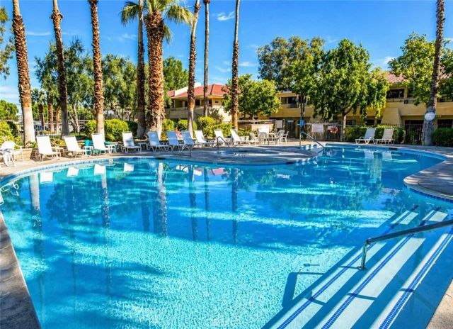2801 N Los Felices East 104, Palm Springs, CA 92262