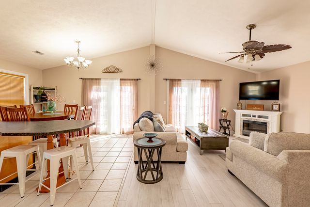 364 Twin Rivers Drive, Bronston, KY 42518