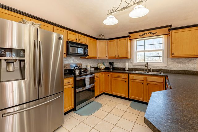 364 Twin Rivers Drive, Bronston, KY 42518