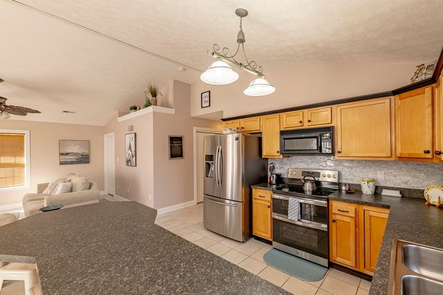 364 Twin Rivers Drive, Bronston, KY 42518