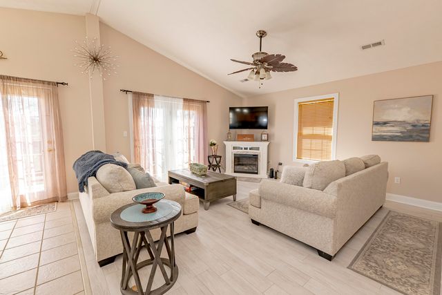 364 Twin Rivers Drive, Bronston, KY 42518