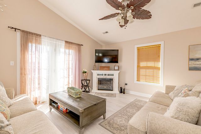 364 Twin Rivers Drive, Bronston, KY 42518