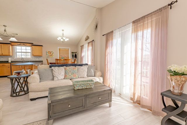 364 Twin Rivers Drive, Bronston, KY 42518