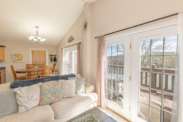 364 Twin Rivers Drive, Bronston, KY 42518