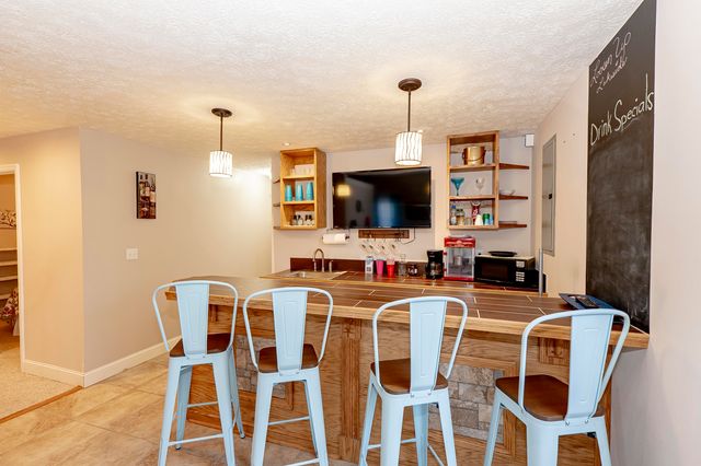 364 Twin Rivers Drive, Bronston, KY 42518