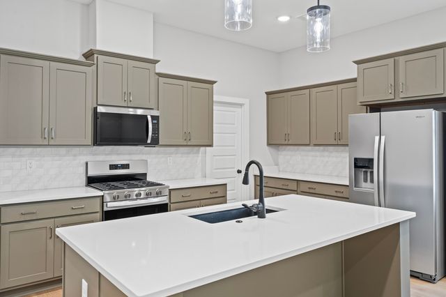 9931 KEMROCK DR S, Cordova, TN 38018