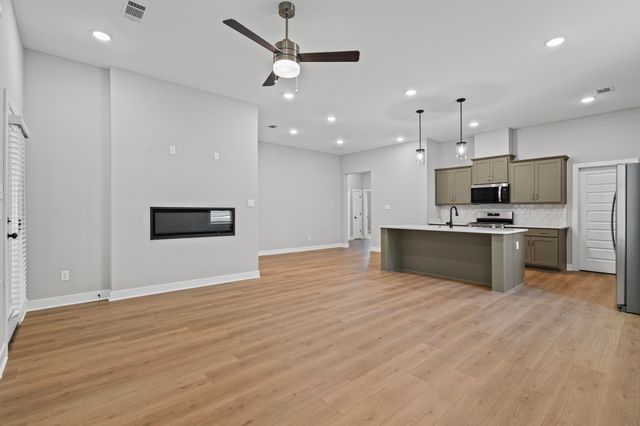 9931 KEMROCK DR S, Cordova, TN 38018