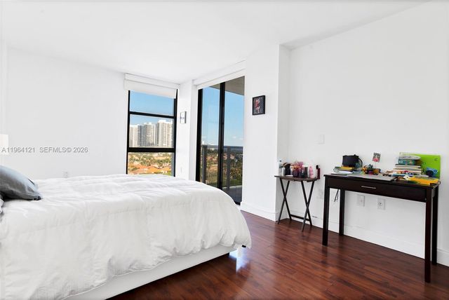 3675 N Country Club Dr 1102, Aventura, FL 33180