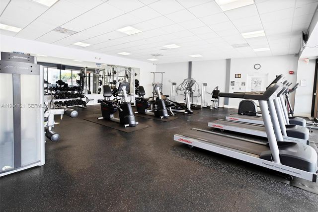 3675 N Country Club Dr 1102, Aventura, FL 33180