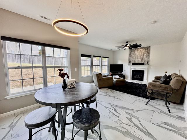 947 Legacy Park Rd, Mount Juliet, TN 37122