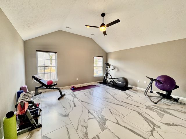 947 Legacy Park Rd, Mount Juliet, TN 37122