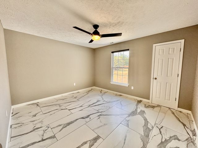 947 Legacy Park Rd, Mount Juliet, TN 37122