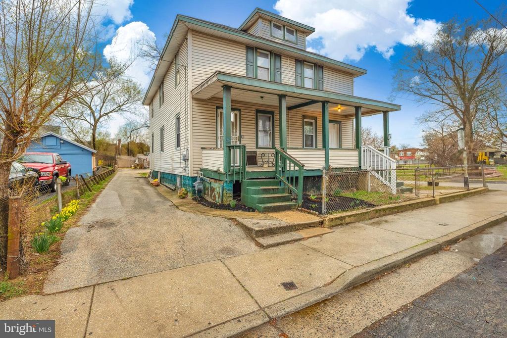 26 E ADAMS STREET, Paulsboro, NJ 08066