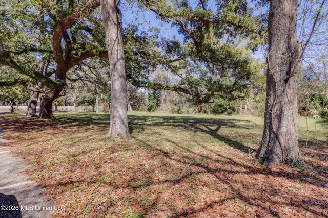 424 S Railroad Street, Gulfport, MS 39507