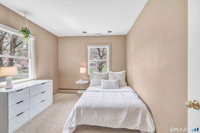 89 Random Road, Fairfield, CT 06825