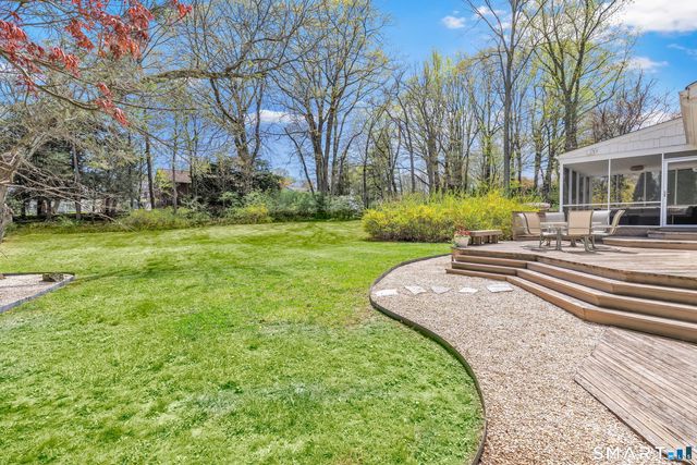 89 Random Road, Fairfield, CT 06825