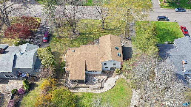 89 Random Road, Fairfield, CT 06825