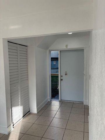 2218 NW 58th Ave 1, Fort Lauderdale, FL 33313