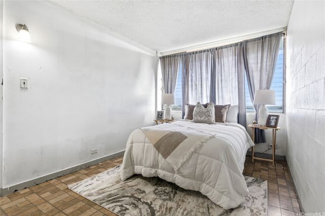 94-249 Waikele Road B313, Waipahu, HI 96797